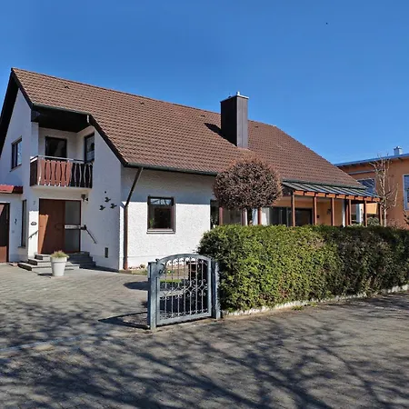 Apartment Das Familien Nest By Ala Living, Grosszuegig Mit Garten & Grill Zum Legoland Nur 8Min! Leipheim