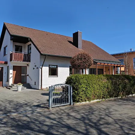 Grosses Familienhaus Nahe Legoland Fuer Gruppen & Familien Mit Garten In Ruhiger Lage Ala Living Apartament Leipheim